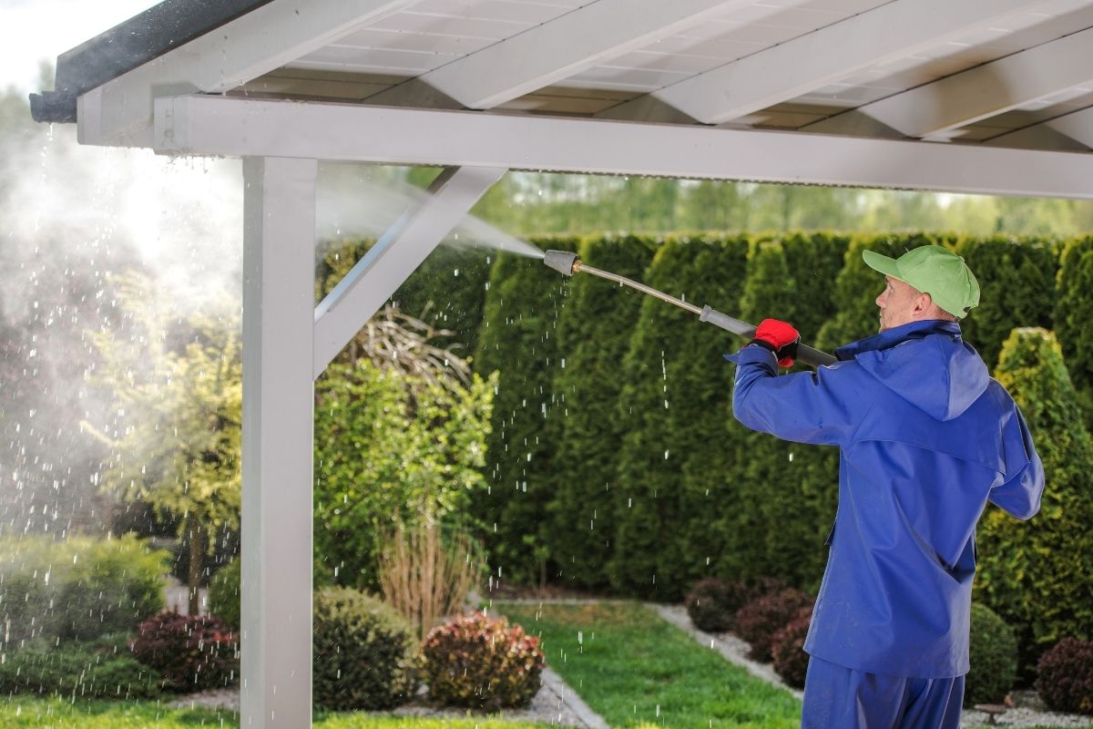 The Advantages of Regular Exterior Home Cleaning